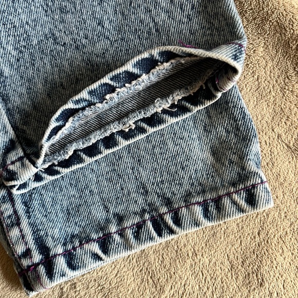 🦄 Vintage Acid Wash Jeans - Picture 10 of 15